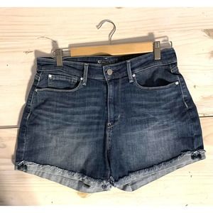 Signature levi strauss high rise shorts stretch. Size 10. 30 Waist.